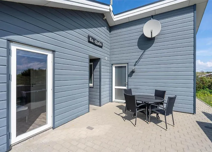 487-hvide-sande-strandkrogvejen-3 *